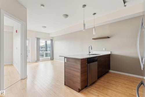#401 9523 160 Av Nw, Edmonton, AB - Indoor Photo Showing Kitchen