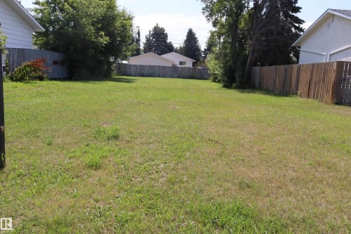 5402 51 Ave, Wetaskiwin, AB 