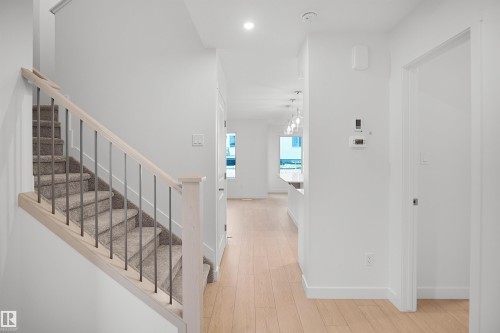 19 Emmett Way, Spruce Grove, AB - Indoor Photo Showing Other Room