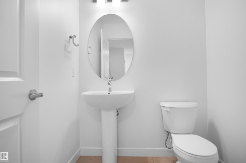 21 Emmett Way, Spruce Grove, AB - Indoor Photo Showing Bathroom