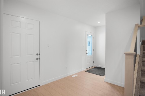 21 Emmett Way, Spruce Grove, AB - Indoor Photo Showing Other Room
