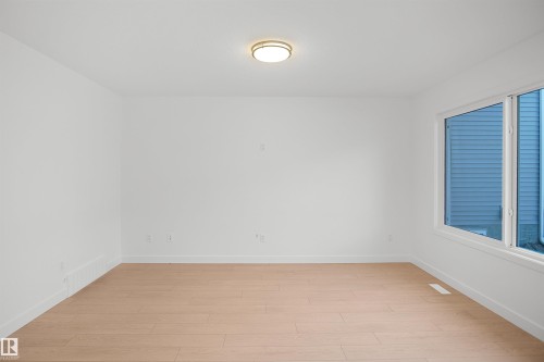 21 Emmett Way, Spruce Grove, AB - Indoor Photo Showing Other Room