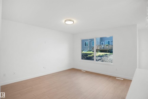 21 Emmett Way, Spruce Grove, AB - Indoor Photo Showing Other Room
