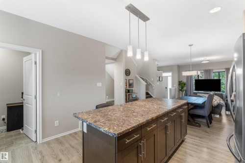 22107 88 Avenue Nw, Edmonton, AB - Indoor Photo Showing Kitchen
