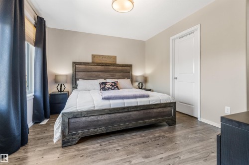 22107 88 Avenue Nw, Edmonton, AB - Indoor Photo Showing Bedroom