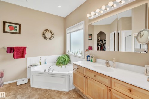 3006 Red Fox Drive, Cold Lake, AB - Indoor Photo Showing Bathroom