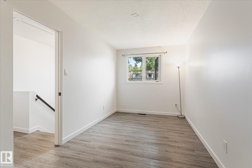 3317 107 Avenue Nw, Edmonton, AB - Indoor Photo Showing Other Room