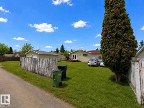 Photo has been digitally enhanced - 8816 137 Avenue Nw, Edmonton, AB - Outdoor