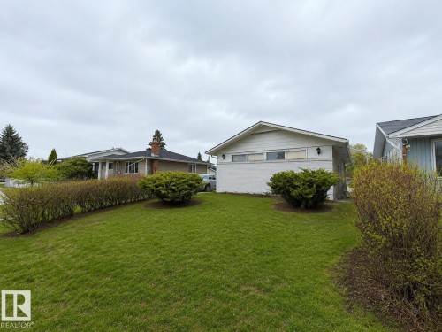 Photo has been digitally enhanced - 8816 137 Avenue Nw, Edmonton, AB - Outdoor