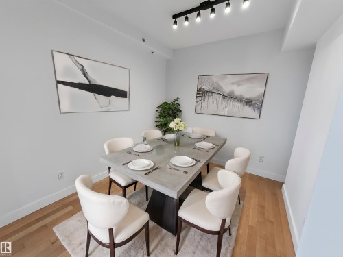 #803 10028 119 St Nw, Edmonton, AB - Indoor Photo Showing Dining Room