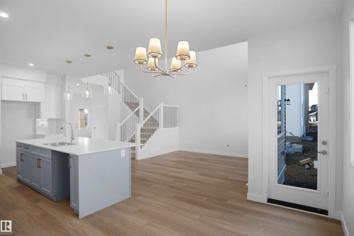 22940 82 Avenue Nw, Edmonton, AB - Indoor Photo Showing Kitchen