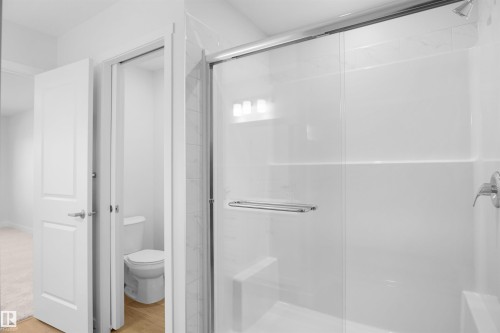 22940 82 Avenue Nw, Edmonton, AB - Indoor Photo Showing Bathroom