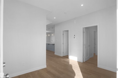 22940 82 Avenue Nw, Edmonton, AB - Indoor Photo Showing Other Room