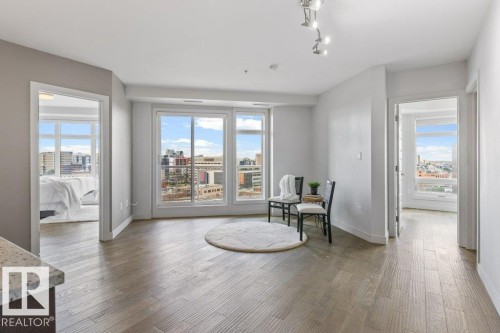 #1102 10388 105 St Nw, Edmonton, AB - Indoor Photo Showing Living Room
