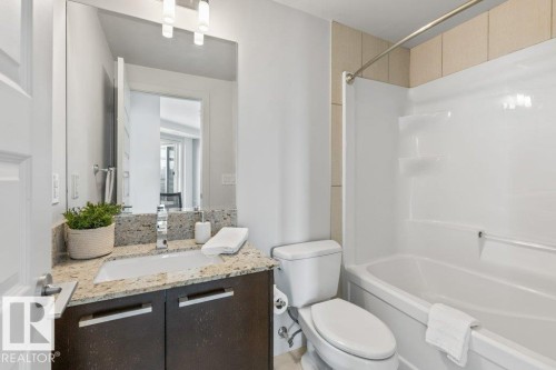 #1102 10388 105 St Nw, Edmonton, AB - Indoor Photo Showing Bathroom
