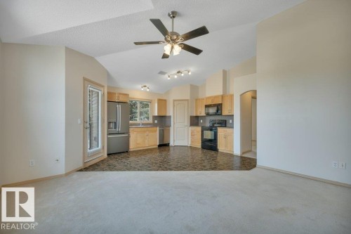 #90 604 62 St Sw, Edmonton, AB - Indoor Photo Showing Kitchen