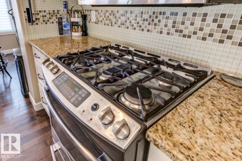 2339 Ware Crescent Nw, Edmonton, AB - Indoor Photo Showing Kitchen