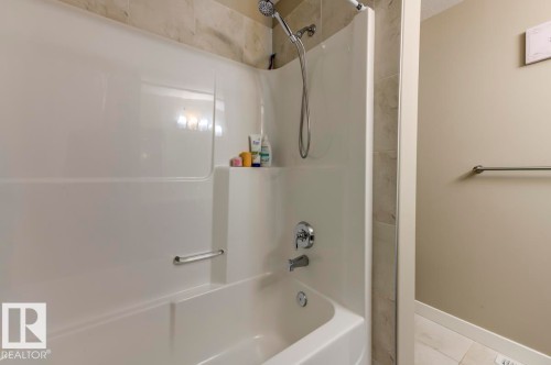 2339 Ware Crescent Nw, Edmonton, AB - Indoor Photo Showing Bathroom