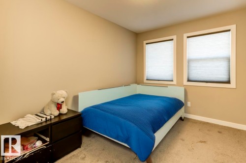 2339 Ware Crescent Nw, Edmonton, AB - Indoor Photo Showing Bedroom
