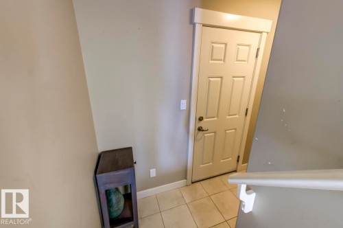 2339 Ware Crescent Nw, Edmonton, AB - Indoor Photo Showing Other Room