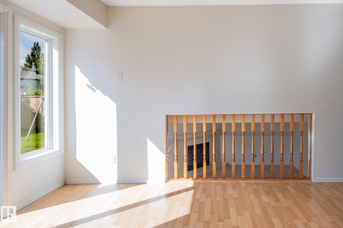 435 Ormsby Road Nw, Edmonton, AB - Indoor Photo Showing Other Room