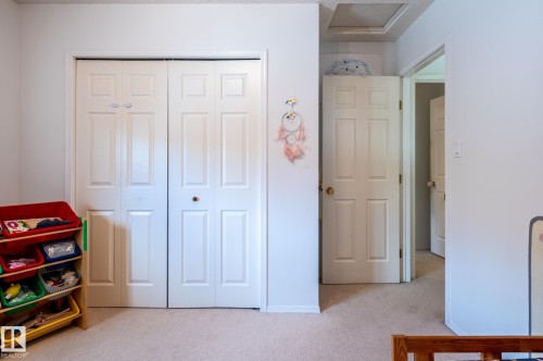 435 Ormsby Road Nw, Edmonton, AB - Indoor