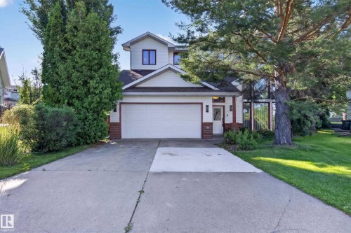 15 HICKORY Crescent   Sherwood Park, AB T8A 5E9