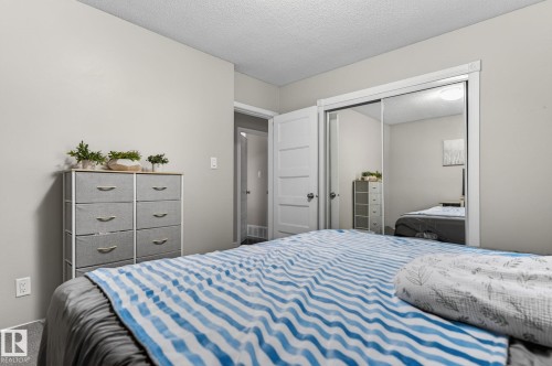 7804 136 Avenue Nw, Edmonton, AB - Indoor Photo Showing Bedroom