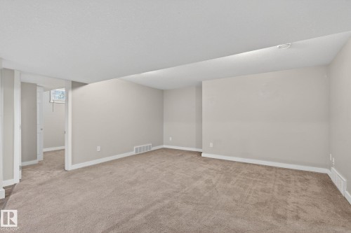 7804 136 Avenue Nw, Edmonton, AB - Indoor Photo Showing Other Room