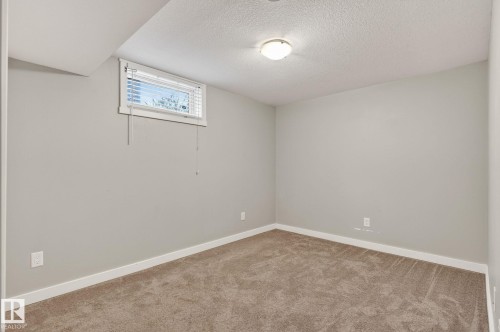 7804 136 Avenue Nw, Edmonton, AB - Indoor Photo Showing Other Room