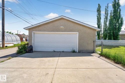 7804 136 Avenue Nw, Edmonton, AB - Outdoor With Exterior