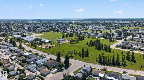 7804 136 Avenue Nw, Edmonton, AB - Outdoor With View