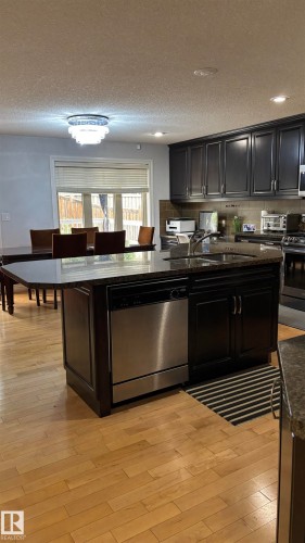 2545 Anderson Way Southwest, Edmonton, AB - Indoor Photo Showing Kitchen