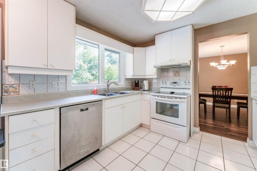 190 Gariepy Crescent Nw, Edmonton, AB - Indoor Photo Showing Kitchen With Double Sink
