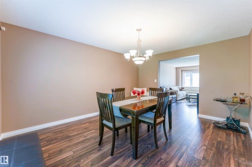 190 Gariepy Crescent Nw, Edmonton, AB - Indoor Photo Showing Dining Room