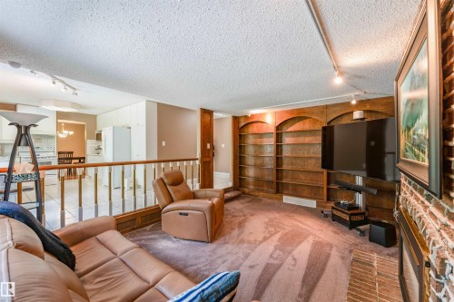 190 Gariepy Crescent Nw, Edmonton, AB - Indoor