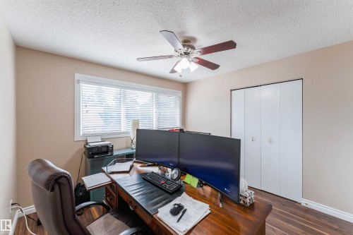 190 Gariepy Crescent Nw, Edmonton, AB - Indoor Photo Showing Office