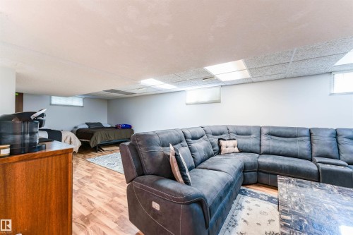190 Gariepy Crescent Nw, Edmonton, AB - Indoor Photo Showing Basement