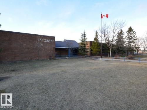 #10 2703 79 St Nw, Edmonton, AB - Outdoor