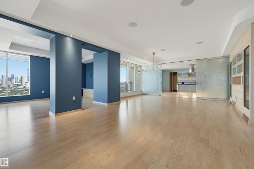 #901 10035 Saskatchewan Dr Nw, Edmonton, AB - Indoor