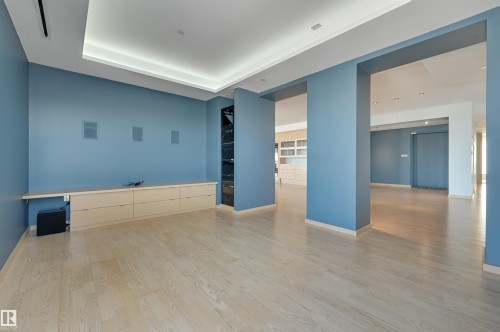 #901 10035 Saskatchewan Dr Nw, Edmonton, AB - Indoor Photo Showing Other Room