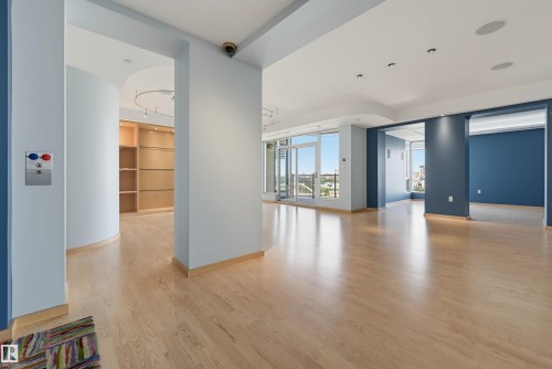 #901 10035 Saskatchewan Dr Nw, Edmonton, AB - Indoor
