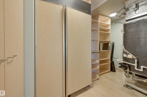 #901 10035 Saskatchewan Dr Nw, Edmonton, AB - Indoor Photo Showing Other Room