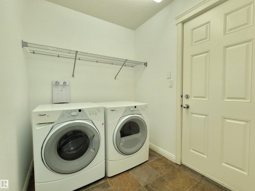 2562 Hanna Crescent Nw, Edmonton, AB - Indoor Photo Showing Laundry Room