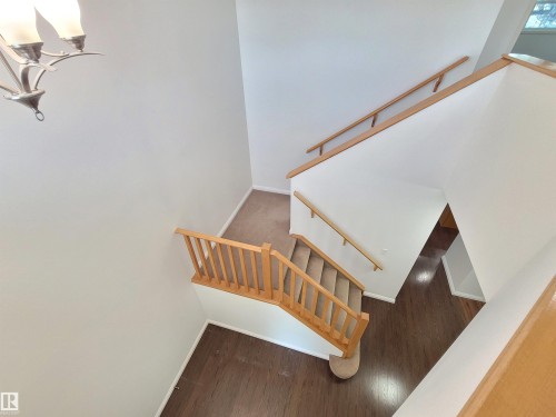 2562 Hanna Crescent Nw, Edmonton, AB - Indoor Photo Showing Other Room