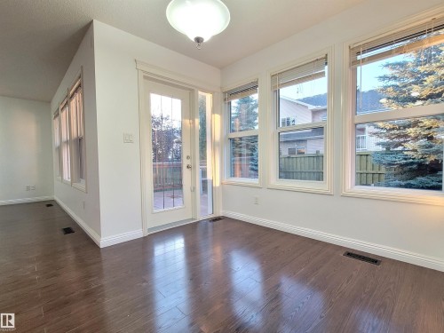 2562 Hanna Crescent Nw, Edmonton, AB - Indoor Photo Showing Other Room