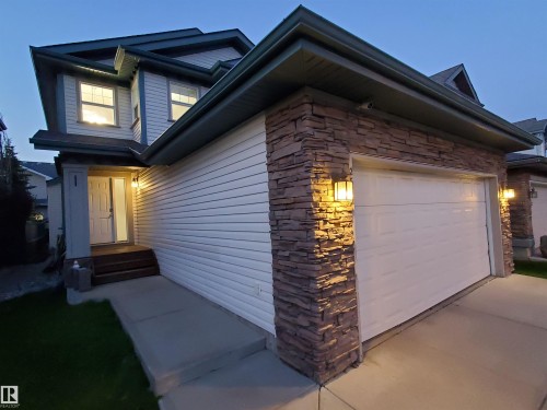 2562 Hanna Crescent Nw, Edmonton, AB - Outdoor With Exterior
