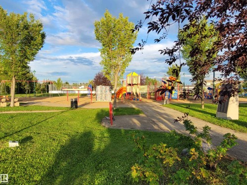 2562 Hanna Crescent Nw, Edmonton, AB - Outdoor With View