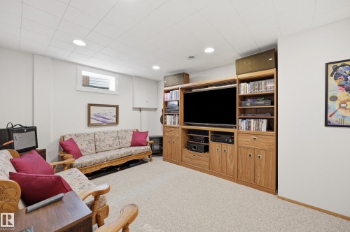 365 Kline Crescent Nw, Edmonton, AB - Indoor