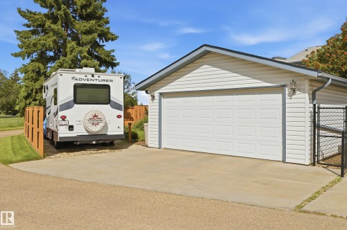 365 Kline Crescent Nw, Edmonton, AB - Outdoor
